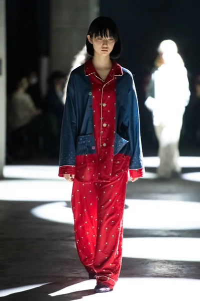 Look 1